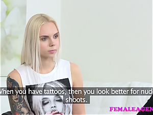 FemaleAgent tatted light-haired makes a sexual deal